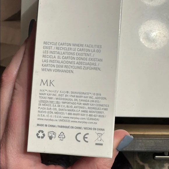 Mary Kay Skinivorgate Cleansing Brush - Picture 2 of 4